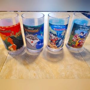 4 Disney Cups with 3 Mickey crazy straws